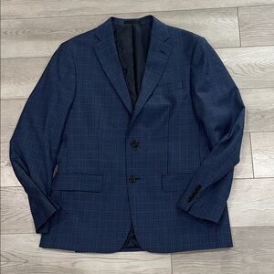 Ralph Lauren Navy Checkered Blazer! Worn 1/2 times only!  Great stylish blazer